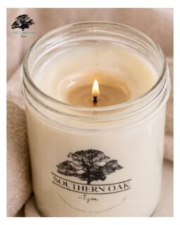 Ever lit a candle and watched it burn straight down the middle? That is called candle tunneling, and it is one of the most common candle frustrations. We shared what causes it and a few easy ways to fix it on the blog. Link in bio! 👆🏼