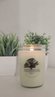 Some weeks call for hustle. Others call for slowing down.As a new week begins, here's a little reminder: you don't have to rush everything. Light a candle, take a deep breath, and give yourself permission to move at your own pace.We hope this week brings you a little more peace, a little less pressure, and plenty of moments to simply be. 🤍 🕯️
